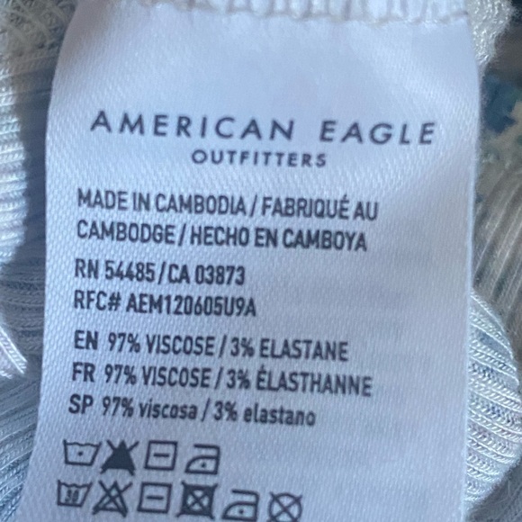 American Eagle Light Blue Flowered Tank Top W/adjustable drawstring tie
Small - Picture 7 of 7